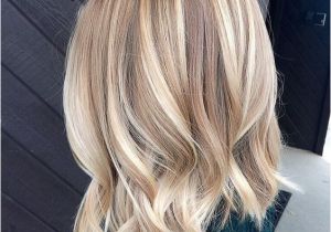 Chin Length Blonde Hairstyles Med Bob Hairstyles Blonde Medium Hairstyles Facial Hairstyle 0d