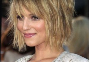 Choppy Hairstyles No Bangs Dianna Agron Messy Bob Hairstyle Playing In Hair