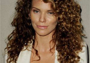 Concave Curly Hairstyles Long Natural Curly Hair with Layers
