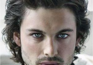 Cool Curly Hairstyles for Guys 20 Cool Wavy Hairstyles for Men Feed Inspiration