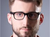 Cool Hairstyles for Men with Glasses Short and sophisticated Men S Hairstyle Bined with Glasses