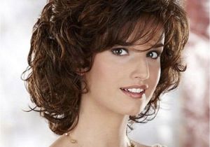 Curly Bob Haircuts 2018 30 Trendy Curly Bob Haircuts and Hair Colors for Women
