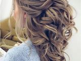 Curly Hairstyles for A Wedding Guest 36 Chic and Easy Wedding Guest Hairstyles