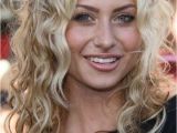 Curly Hairstyles for Full Faces 25 Best Curly Short Hairstyles for Round Faces Fave