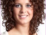 Curly Hairstyles for Full Faces Curly Layered Haircuts Round Face Latestfashiontips
