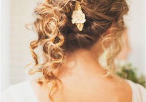 Curly Hairstyles for Weddings Long Hair 33 Modern Curly Hairstyles that Will Slay On Your Wedding