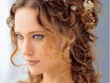 Curly Hairstyles for Weddings Long Hair why Wedding Hairstyles for Long Curly Hair are In Vogue