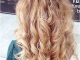 Curly Hairstyles Graduation 29 Lange Lockige Prom Frisuren Hair & Makeup Pinterest