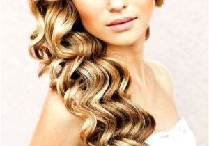 Curly Hairstyles Pinned to the Side Dear Brides to Be if You are Looking for A Voluminous and Timeless