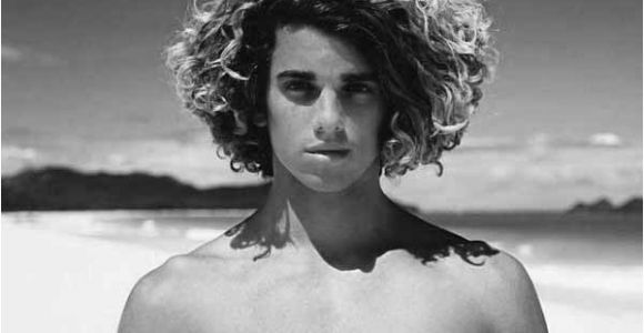 Curly Surfer Hairstyles Guys Surfer Hair for Men 50 Beach Inspired Men S Hairstyles