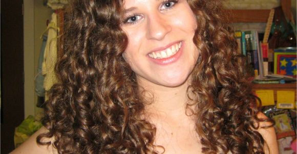 Cute Beach Hairstyles for Curly Hair Beautiful Easy Hairstyles for Curly Hair