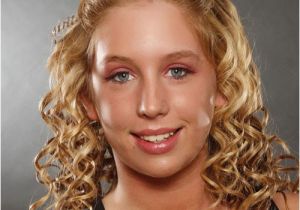 Cute Casual Hairstyles for Curly Hair 30 Cute Hairstyles for Curly Hair which You Can Check