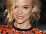 Cute Curly Bob Haircuts Super Chic Curly Bob Hairstyle with Bangs Jaime King