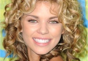 Cute Hairstyles to Do with Curly Hair How to Do Cute Hairstyles for Long Curly Hair Hairstyles