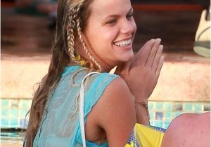 Cute Hairstyles to Wear to the Beach Easy Summer Hairstyles for the Beach or Pool