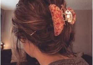 Cute Hairstyles with Jaw Clips Quick and sophisticated Hairstyle Look with Jaw Clip