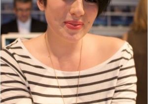 Cute Hairstyles with Side Swept Bangs Cute Short Hair with Sideswept Bangs Fashion
