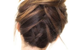 Cute Messy Bun Hairstyles for Medium Hair 48 Messy Bun Ideas for All Kinds Of Occasions