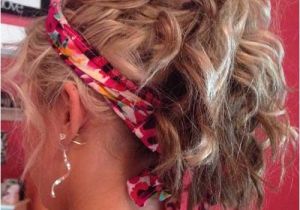 Cute Messy Hairstyles for Curly Hair 15 Bun Hairstyles for Curly Hair