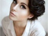 Cute Short Hairstyles for Thick Wavy Hair 20 Stylish Short Hairstyles for Women with Thick Hair