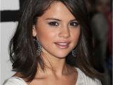 Cute Shoulder Length Hairstyles for Round Faces 23 Celebrity Hairstyles