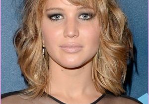 Cute Shoulder Length Hairstyles for Round Faces Best Medium Length Haircuts for Round Faces