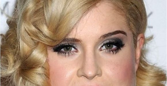 Cute Up Hairstyles for Medium Length Hair A Guide to Making Cute Hairstyles for Medium Length Hair