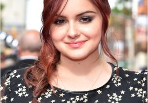 Cute Winter Hairstyles for School Ariel Winter Loose Braid Ariel Winter Looks Stylebistro