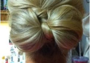 Down Hairstyles with Bows 92 Best sorority Hair and Makeup Images