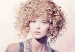 E Curly Hairstyles Capelli Corti E Ricci Voluminosi â¥ Hair Style and Tips â¥