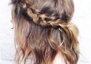 Easy Cascading Braids Hairstyles Une Tresse Cascade Hairstyles In 2018