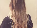 Easy Curly Hairstyles Half Up Long Wavy Half Up Half Down Style Pinterest