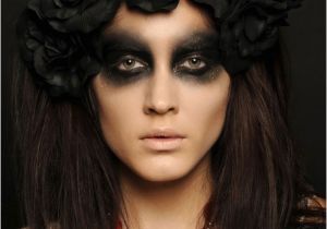 Easy Goth Hairstyles 15 Easy Creative yet Scary Halloween Hairstyles 2012