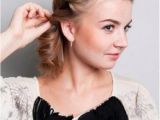 Easy Grecian Hairstyles Diy Easy Greek Hairstyle with A Bandage Styleoholic