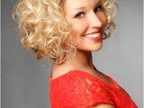 Easy Hairstyles for Short Wavy Hair 15 Easy Hairstyles for Short Curly Hair