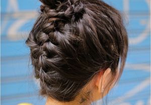 Easy Hairstyles for Vacation 5 Quick and Easy Hairstyles for Traveling