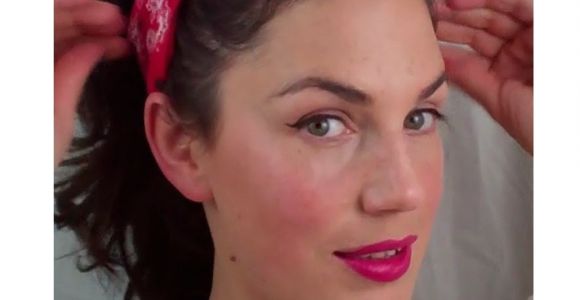Easy Pinned Up Hairstyles 6 Pin Up Looks for Beginners Quick and Easy Vintage
