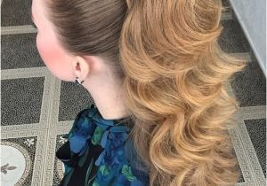 Easy Ponytail Hairstyles for Medium Length Hair 22 Cute Ponytails for Long & Medium Length Hair Straight