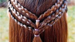 Easy Renaissance Hairstyles Turn Your Braids Into A Beautiful Renaissance Look Women