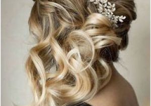 Formal Hairstyles Off to the Side This Look is Ideal for A Backless Dress You Ll the Best Of Both