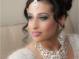 Hairstyle In Indian Wedding Indian Bridal Makeup Wear Hairstyles Dresses Jewellery