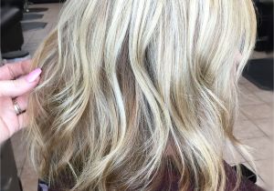 Hairstyles Blonde Chunks Caramel Color and Blonde Highlights with A Lob Aline Haircut