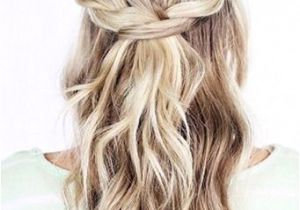 Hairstyles Down Wavy Hairstyles for Wavy Hair Get Inspired to Look Stylish In 2018