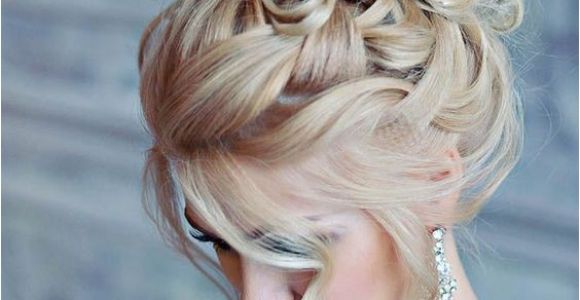 Hairstyles for A Summer Wedding Different Bridal Hairstyle Ideas for Summer Weddings