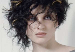 Hairstyles for Curly Hair Bloggers the Lovely asymmetric Wavy Bob Cut Foamodel Blog