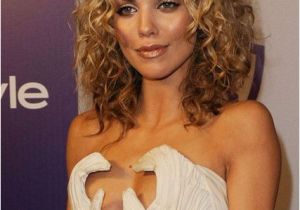Hairstyles for Curly Hair On Gowns Dress White Girl Annalynne Mccord Curly Hair