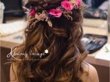 Hairstyles for Curly Hair while Wearing Saree Dreamy Flowery Hairstyle Makeup and Hairstyles Pinterest