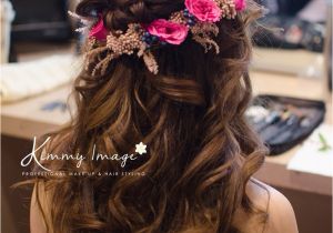 Hairstyles for Curly Hair while Wearing Saree Dreamy Flowery Hairstyle Makeup and Hairstyles Pinterest