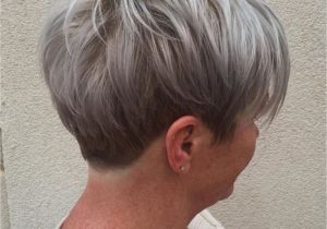 Hairstyles for Grey Hair Under 40 60 Gorgeous Gray Hair Styles In 2018 Hair Cuts