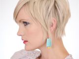 Hairstyles for Growing Out A Pixie Haircut Becki From Whippycake Grown Out Pixie Hair & Make Up